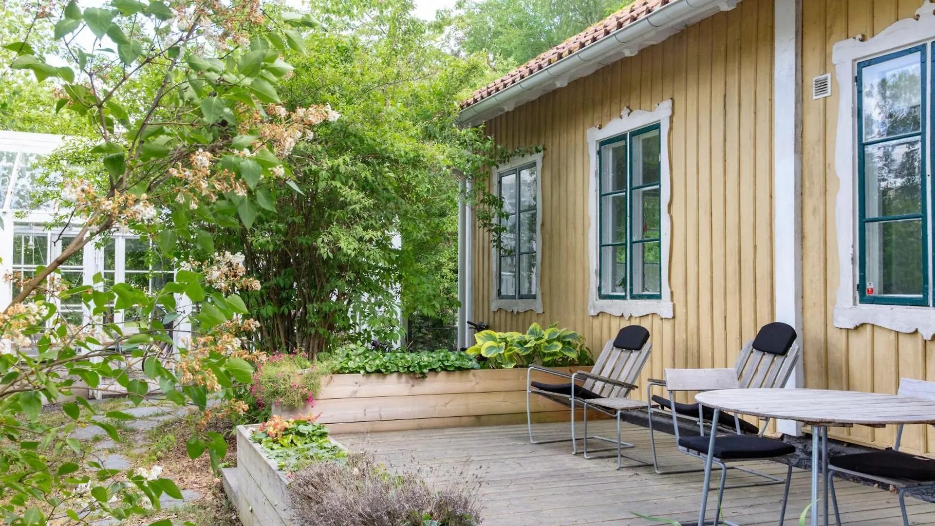 Peaceful, Picturesque Lake & Forest Retreat Stockholm Feriehus