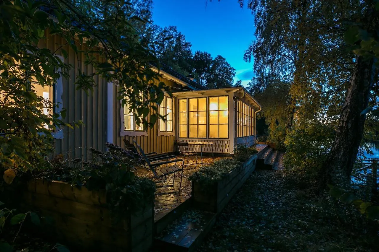 Ferienhaus Peaceful, Picturesque Lake & Forest Retreat Stockholm