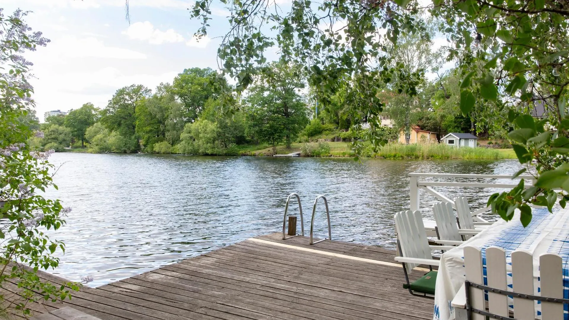 Peaceful, Picturesque Lake & Forest Retreat Стокгольм Швеция